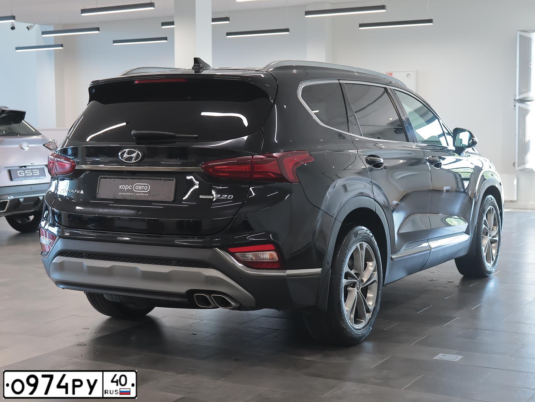 Фото автомобиля HYUNDAI SANTA FE, 2019 — госномер О974РУ40. Цвет: ЧЕРНЫЙ