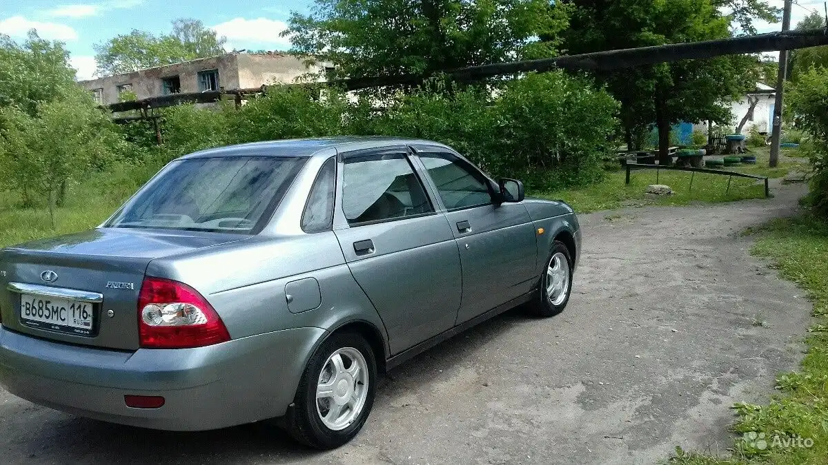 Фото автомобиля LADA 2170 PRIORA, 2010 — госномер М976ТУ164. Цвет: средний серо-зеленый металлик