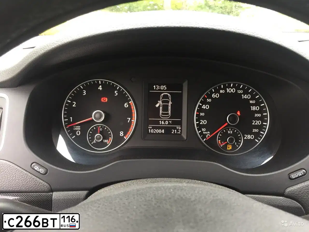 Фото автомобиля VOLKSWAGEN JETTA, 2012 — госномер С266ВТ116. Цвет: Белый
