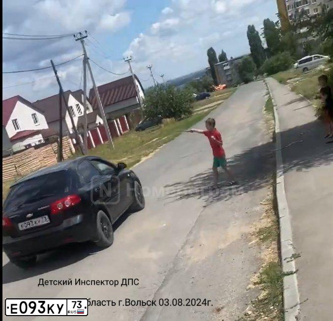 Фото автомобиля CHEVROLET LACETTI, 2007 — госномер Е093КУ73. Цвет: ЧЕРНЫЙ