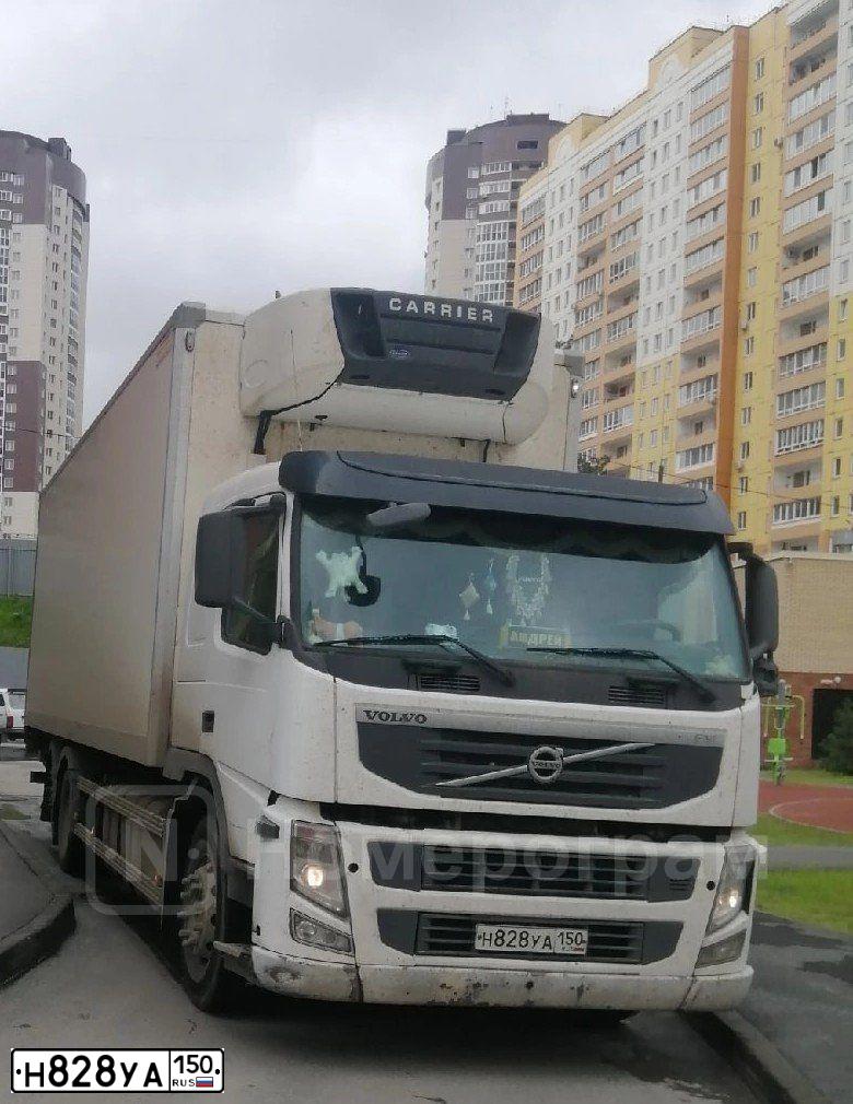 Фото автомобиля VOLVO SERIE FM /6X2/, 2008 — госномер Н828УА150. Цвет: БЕЛЫЙ