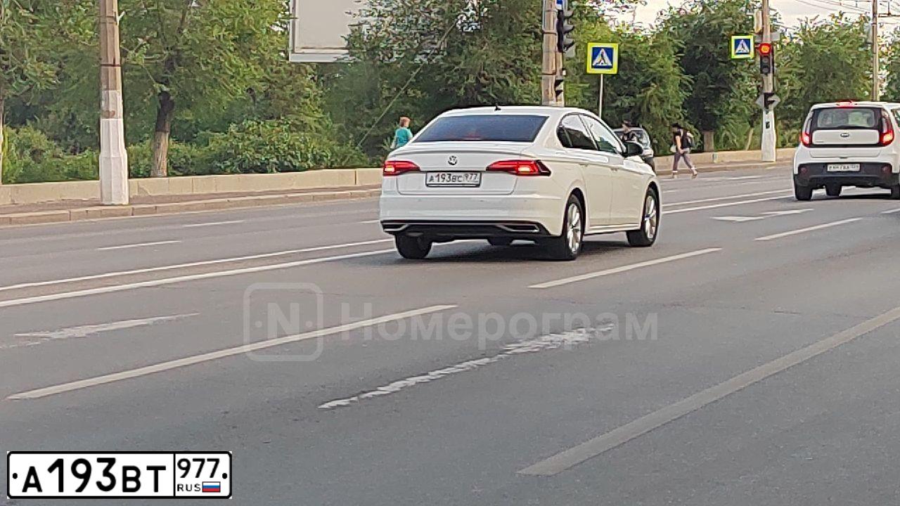 Фото автомобиля KIA CEE'D, 2009 — госномер А193ВТ977. Цвет: синий
