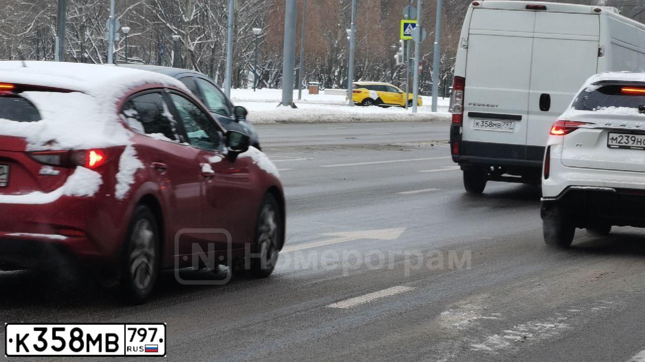 Фото автомобиля PEUGEOT BOXER, 2012 — госномер К358МВ797. Цвет: Белый