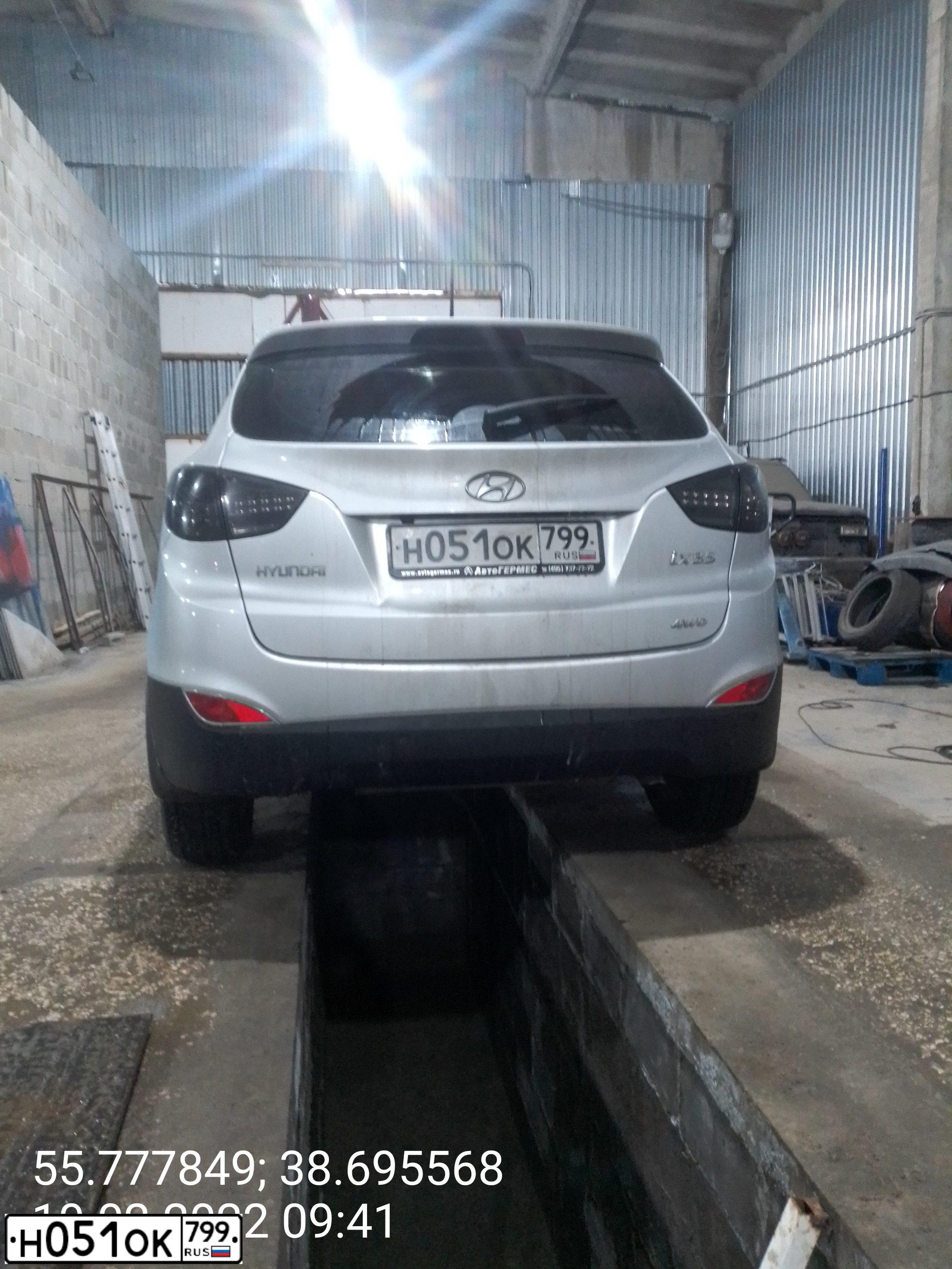 Фото автомобиля HYUNDAI IX35, 2011 — госномер Р231СК797. Цвет: Серебристый