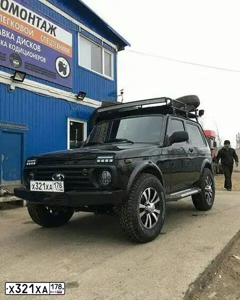 Фото автомобиля LADA NIVA, 2017 — госномер В648ОК51