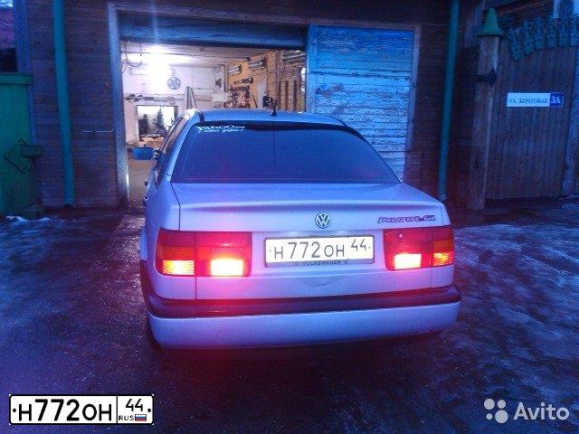 Фото автомобиля VOLKSWAGEN PASSAT, 1994 — госномер Н772ОН44. Цвет: СЕРЕБРИСТЫЙ