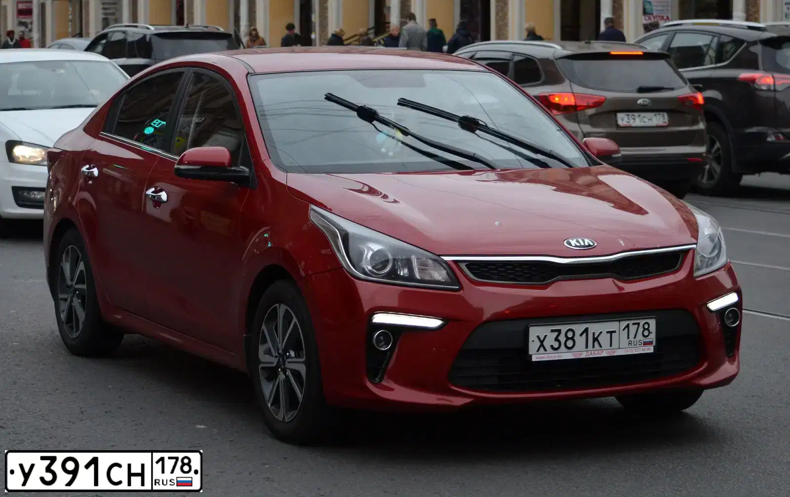 Фото автомобиля KIA CEE'D, 2016 — госномер М757ТО10. Цвет: Коричневый