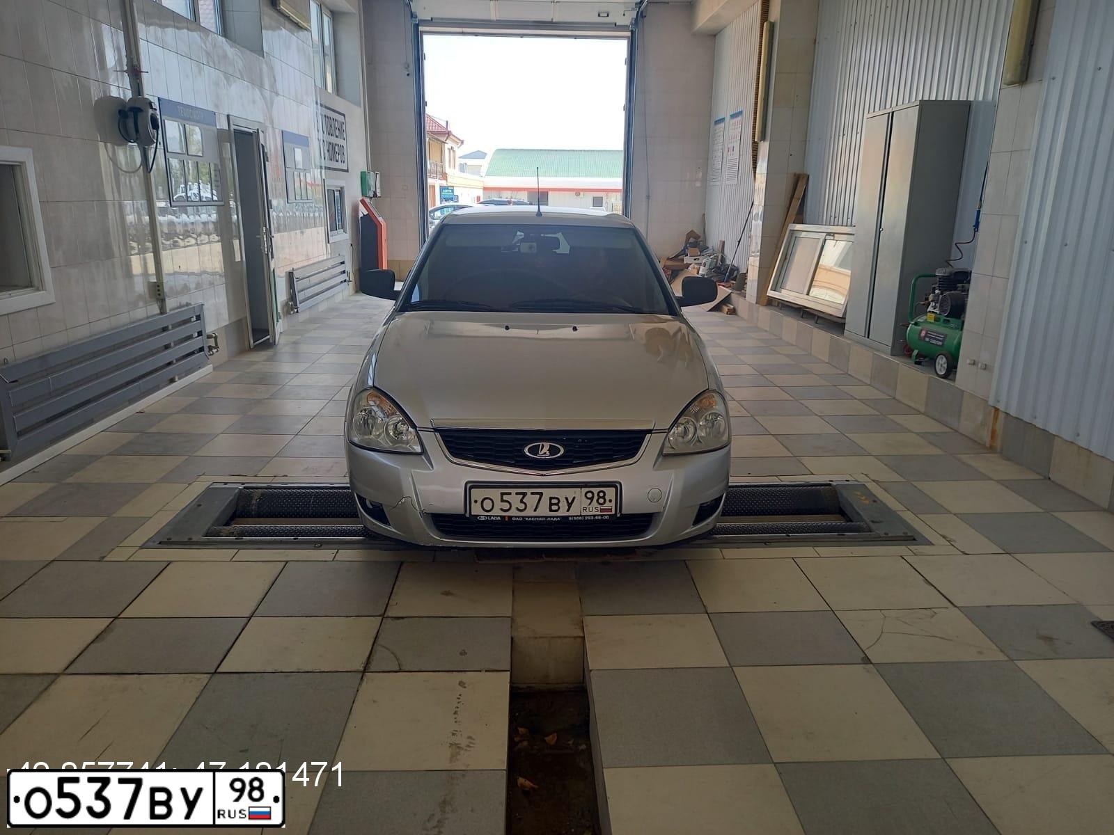 Фото автомобиля LADA 2170 PRIORA, 2008 — госномер О537ВУ98. Цвет: СВЕТЛО-СЕРЕБРИСТЫЙ МЕТАЛЛ