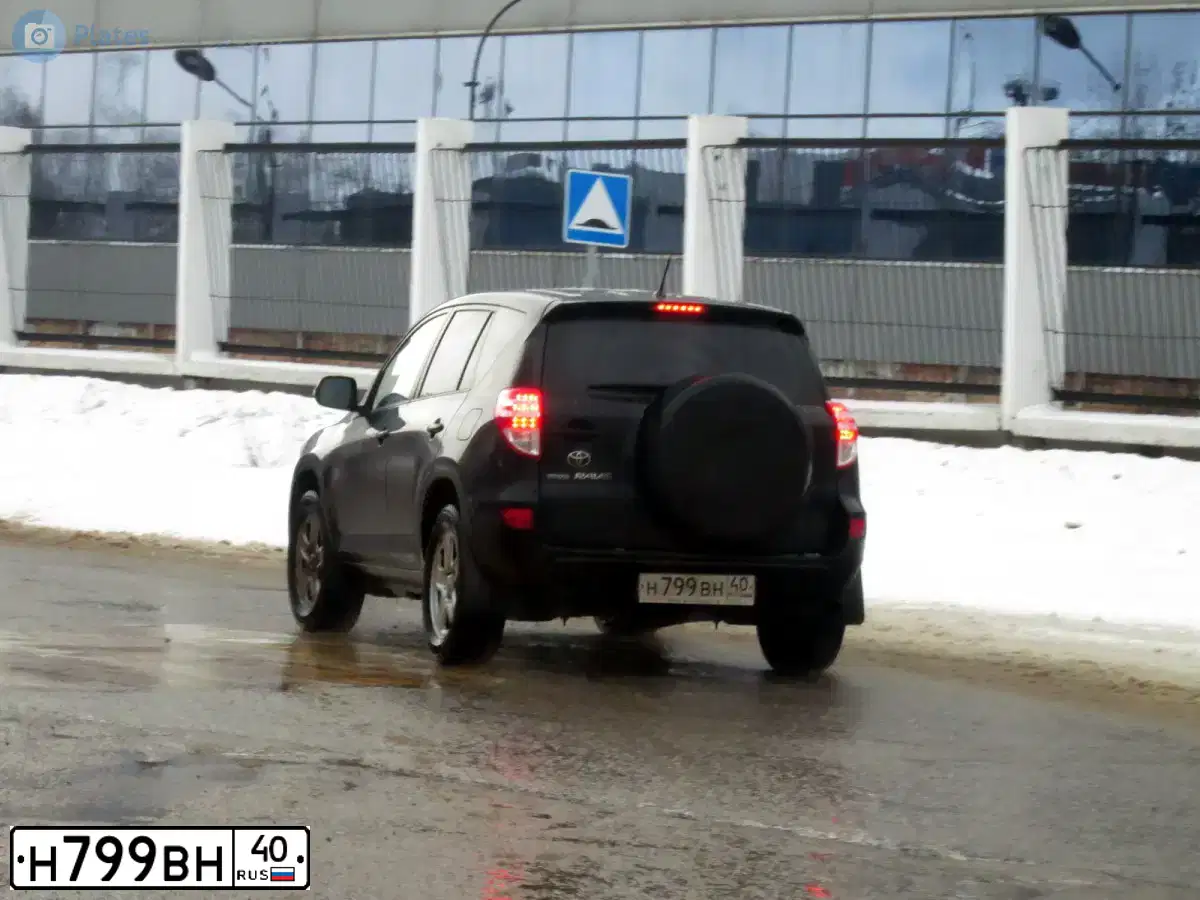 Фото автомобиля TOYOTA RAV4, 2011 — госномер Н799ВН40. Цвет: ЧЕРНЫЙ