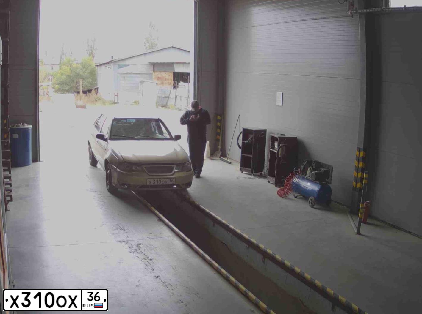 Фото автомобиля DAEWOO NEXIA, 2008 — госномер М411ОВ36. Цвет: БЕЖЕВЫЙ