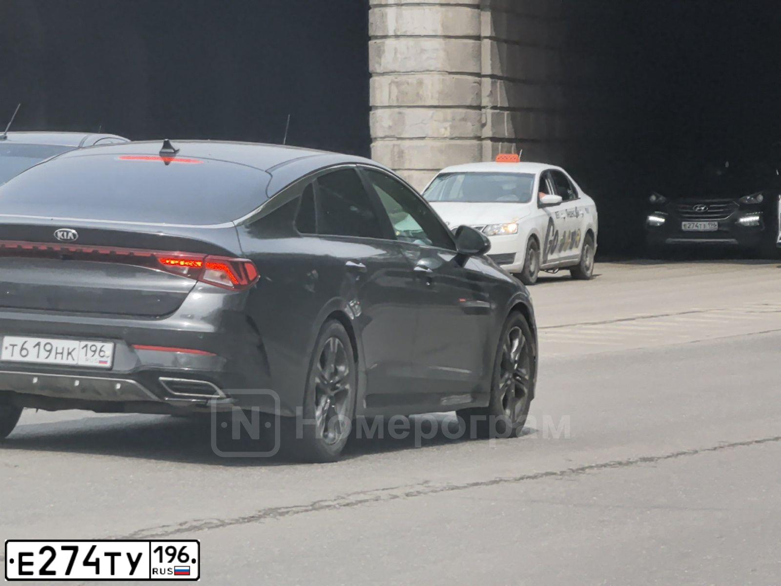 Фото автомобиля BMW W SERIE 5, 2014 — госномер А716РУ172. Цвет: Белый
