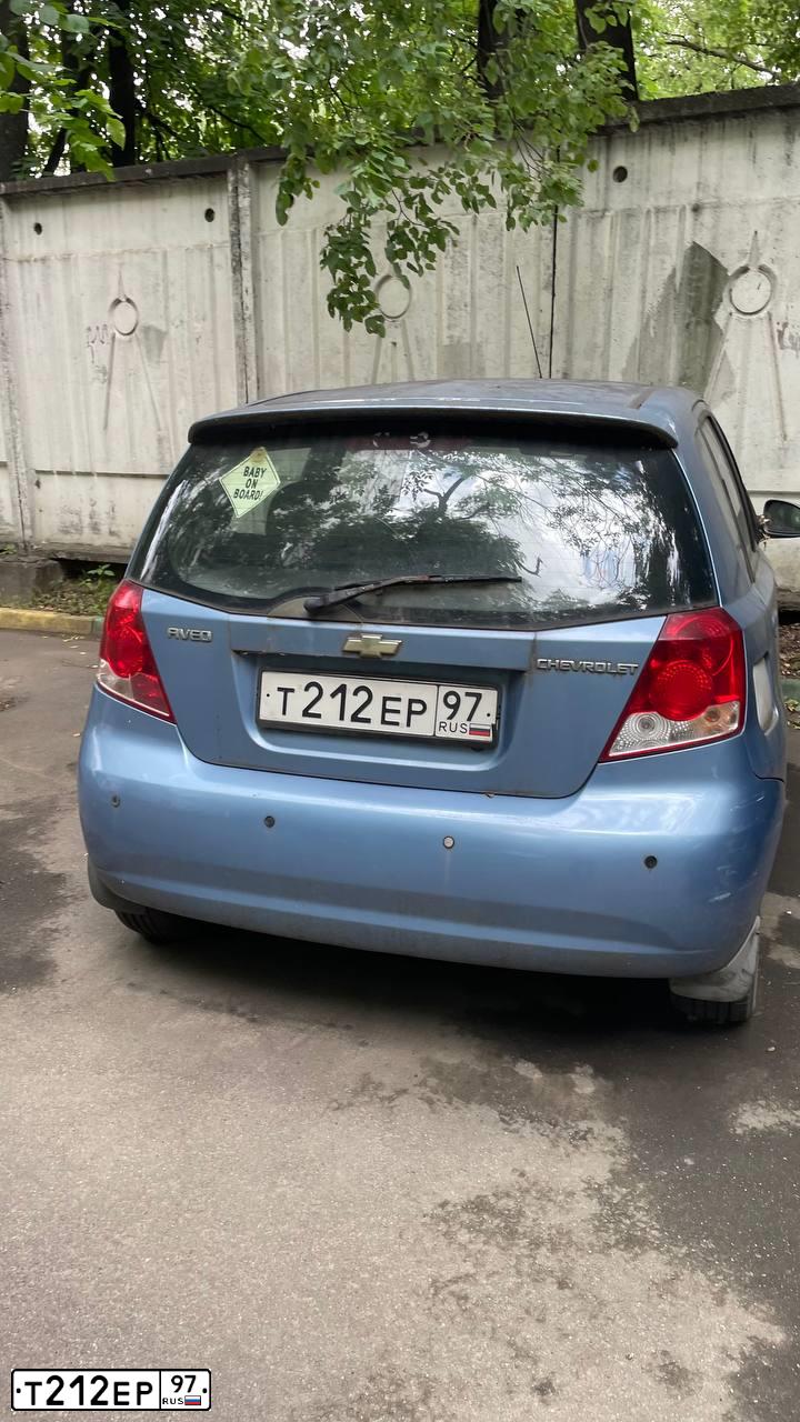 Фото автомобиля CHEVROLET AVEO, 2005 — госномер Т212ЕР97. Цвет: ГОЛУБОЙ