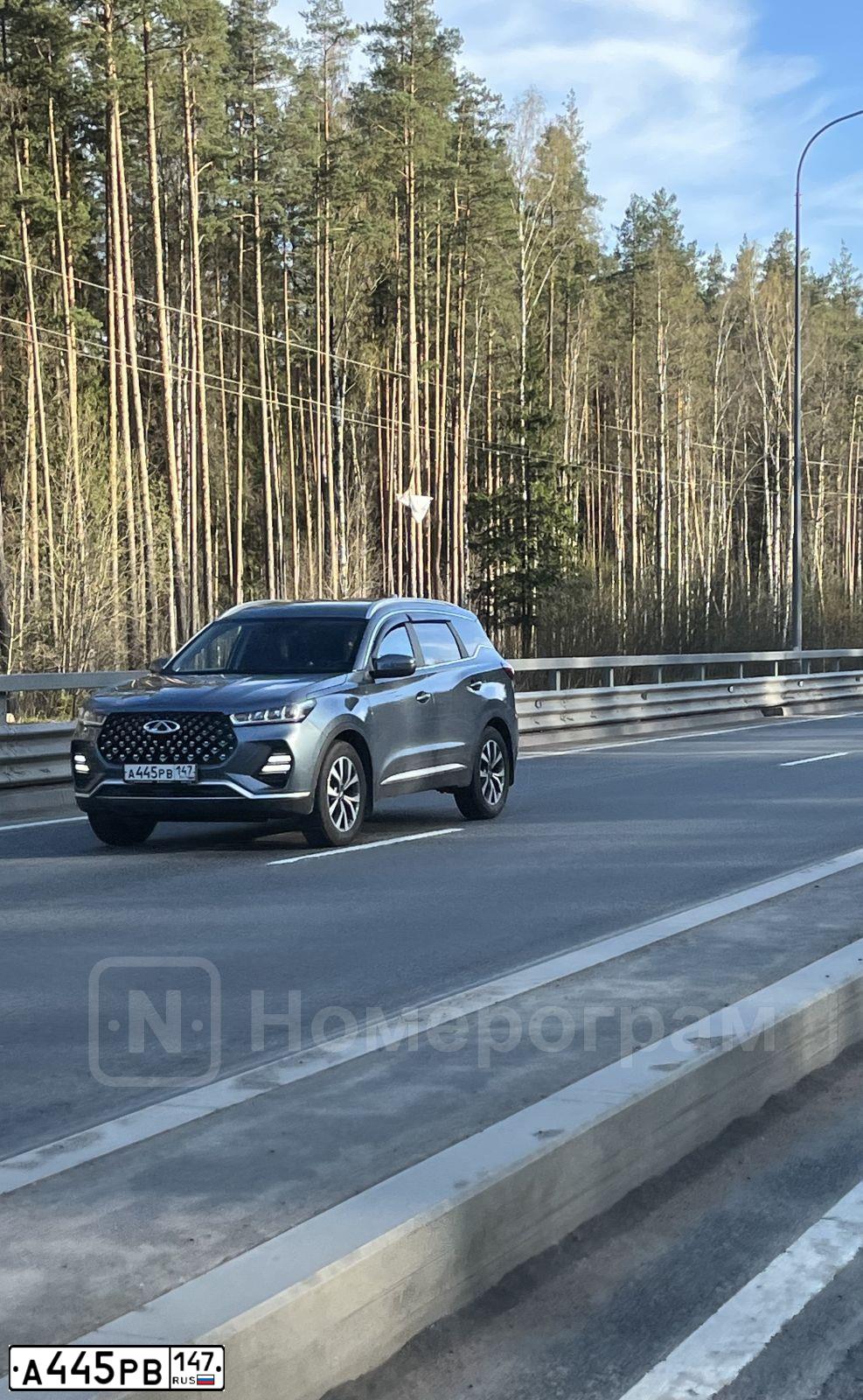 Фото автомобиля CHERY TIGGO7 PRO, 2021 — госномер А445РВ147. Цвет: СЕРЫЙ