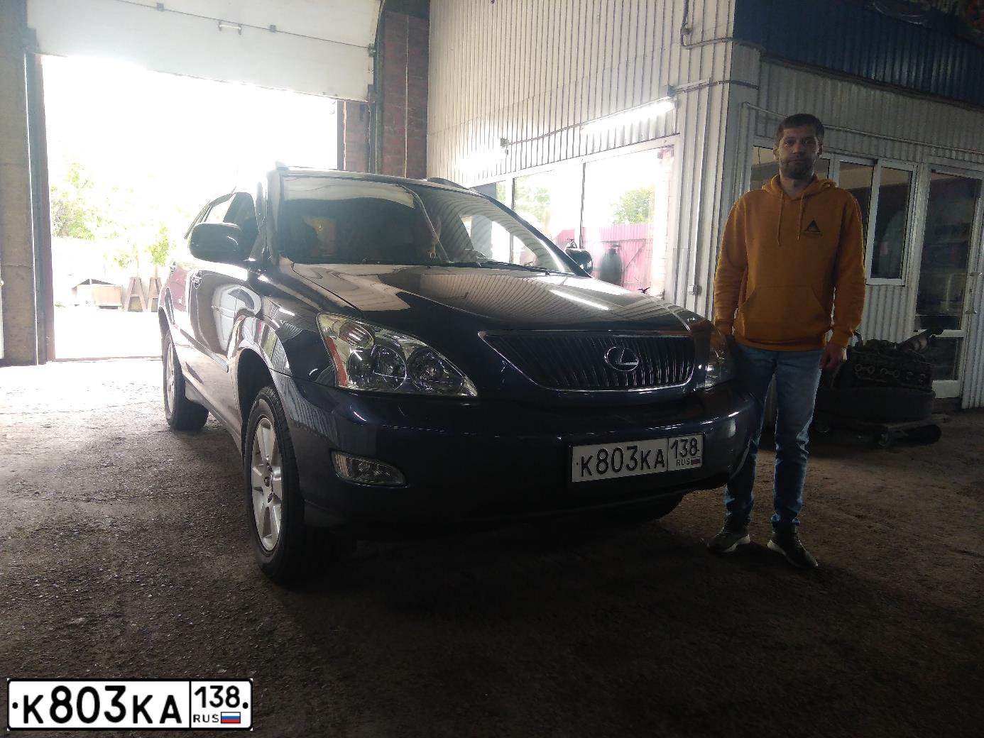 Фото автомобиля LEXUS RX, 2005 — госномер Т842КН138. Цвет: Темно-синий