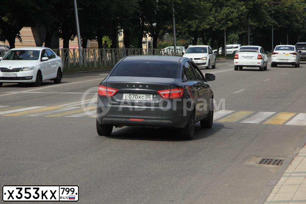 Фото автомобиля SKODA RAPID, 2018 — госномер Н832СТ126. Цвет: Белый