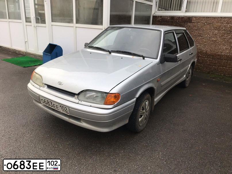 Фото автомобиля LADA 2114, 2012 — госномер В982НУ156. Цвет: СВЕТЛО-СЕРЕБРИСТЫЙ  МЕТАЛЛИК