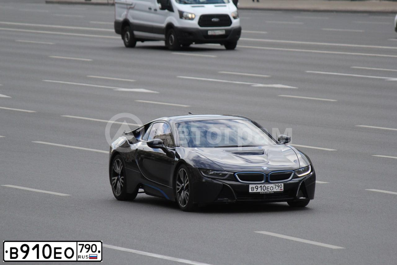 Фото автомобиля BMW W I8, 2016 — госномер М249УВ13. Цвет: ТЕМНО-СЕРЫЙ