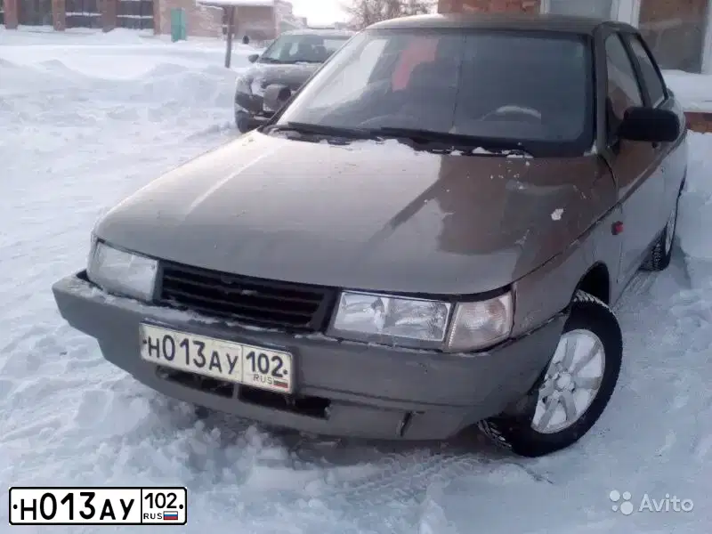 Фото автомобиля LADA 2110 LADA, 2002 — госномер Н013АУ102. Цвет: СЕРЕБРИСТО-СЕРО-ЗЕЛЕНЫЙ