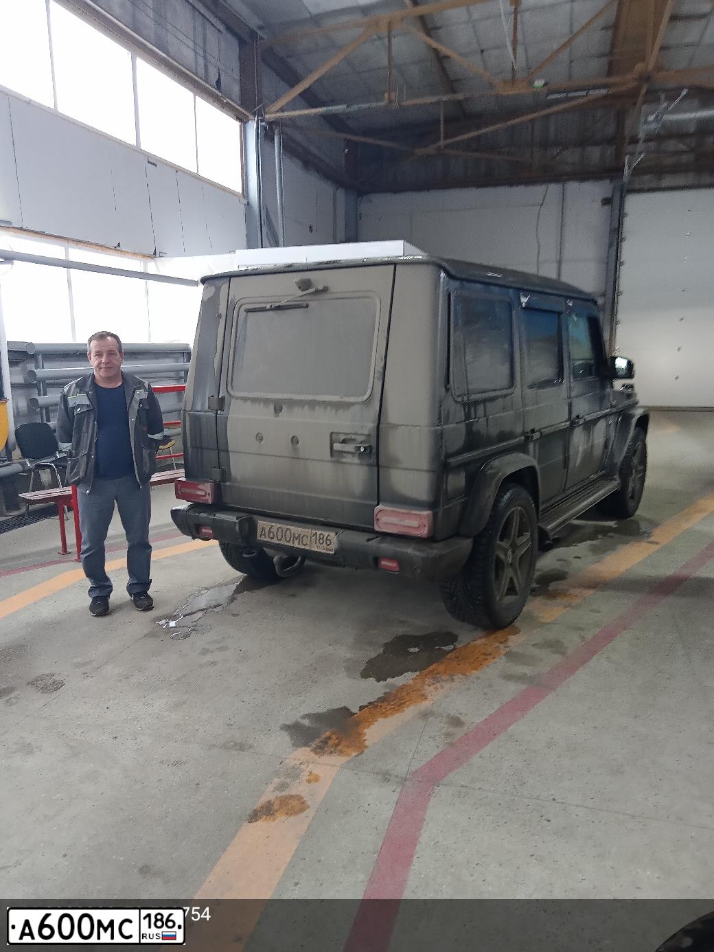 Фото автомобиля MERCEDES G-KLASSE, 2003 — госномер А600МС186. Цвет: ЧЕРНЫЙ