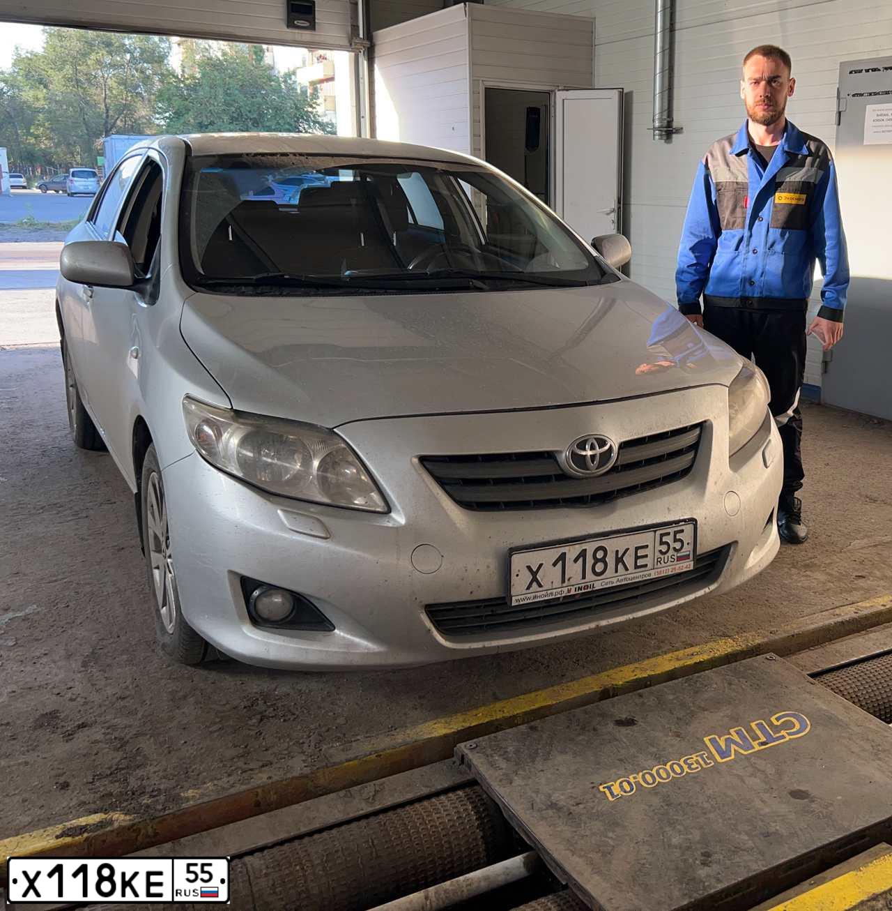 Фото автомобиля TOYOTA COROLLA, 2007 — госномер А782УВ159. Цвет: Серебристый