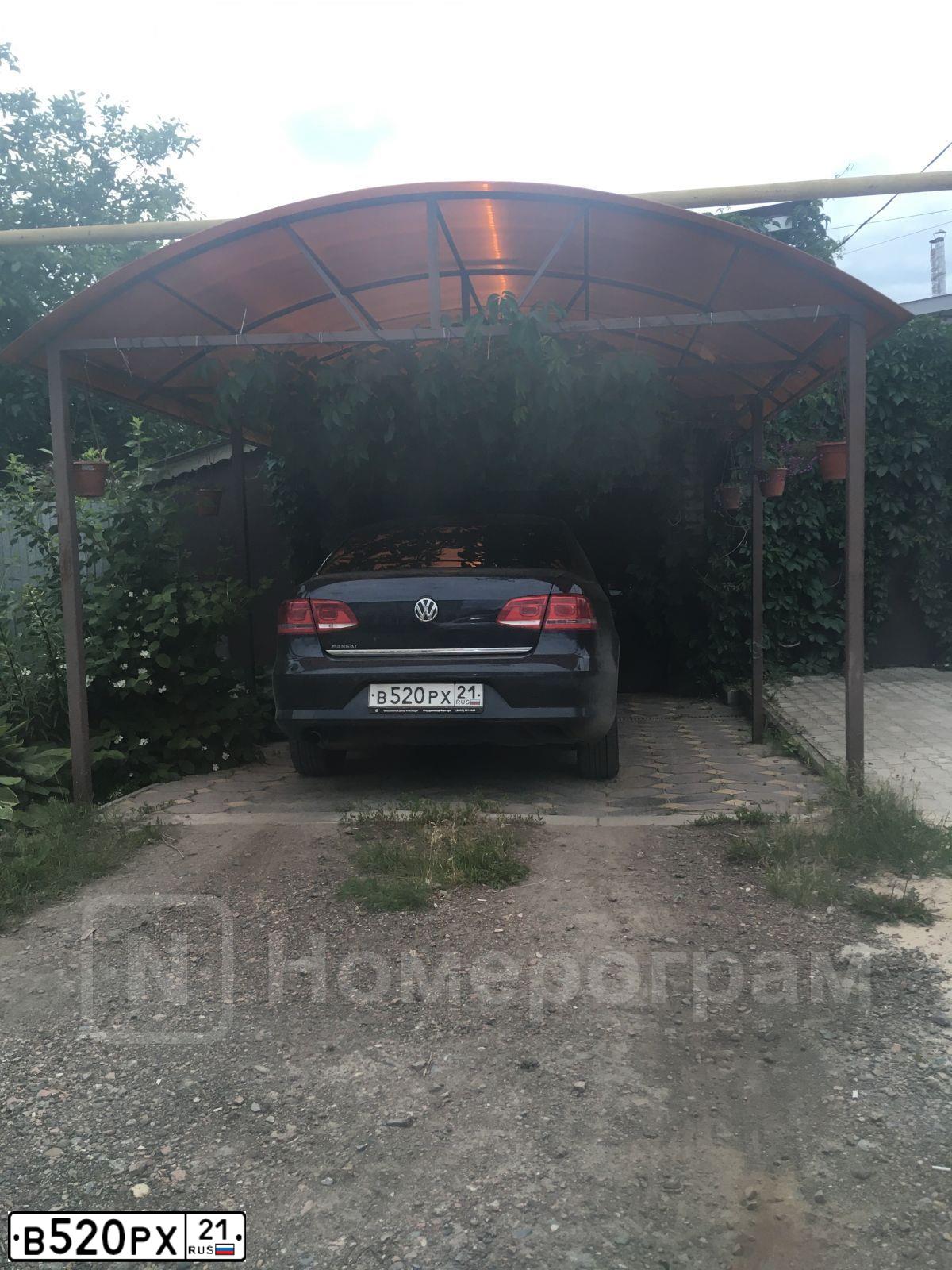 Фото автомобиля VOLKSWAGEN PASSAT, 2012 — госномер В520РХ21. Цвет: ТЕМНО-СИНИЙ