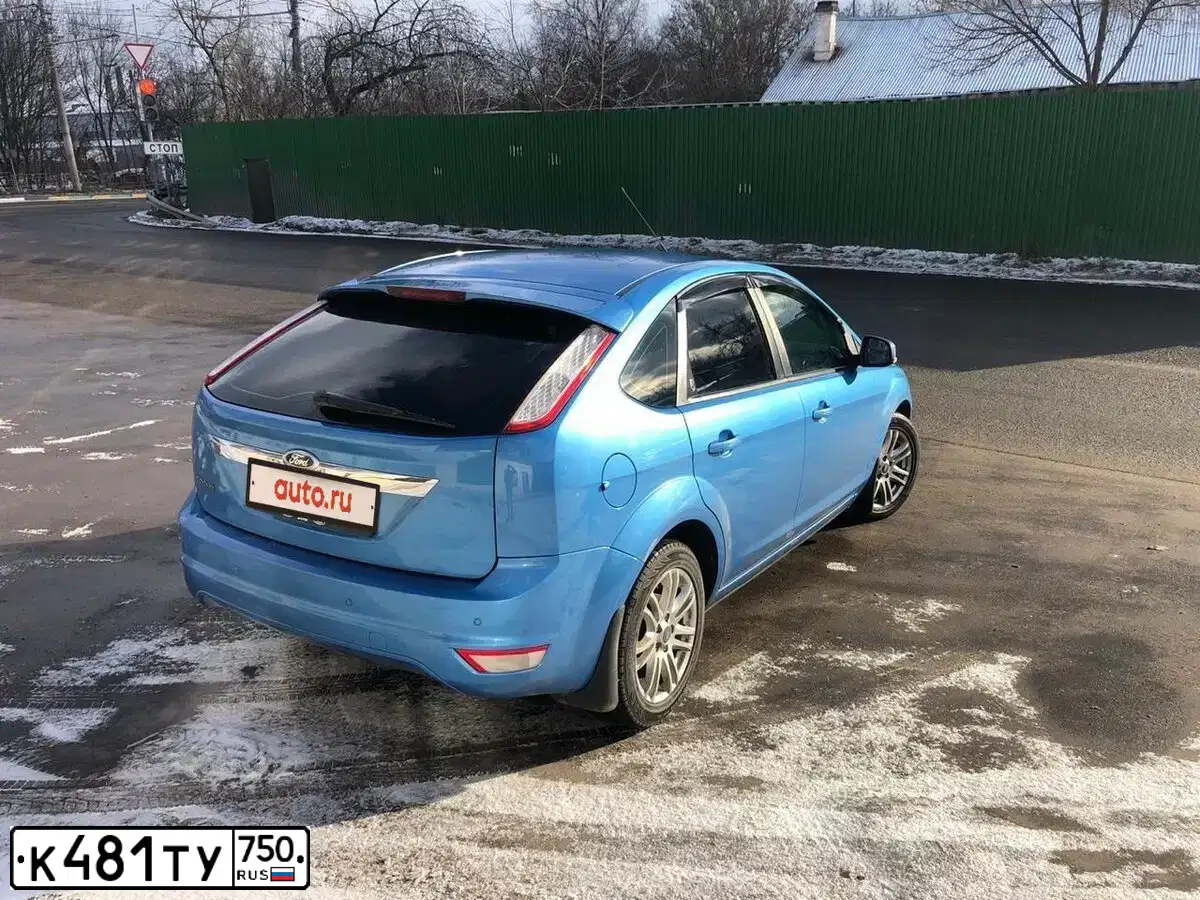 Фото автомобиля FORD FOCUS, 2008 — госномер Р494АТ05. Цвет: СИНИЙ