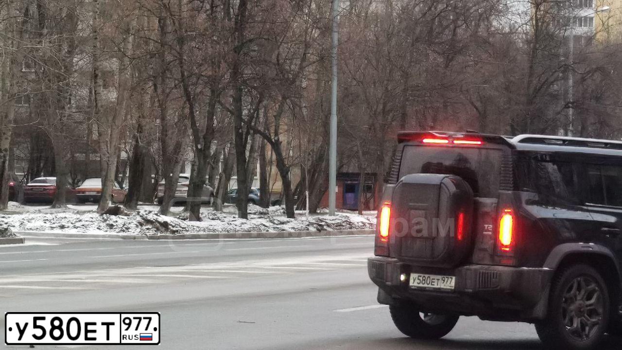 Фото автомобиля JETOUR T2, 2024 — госномер С876КС977. Цвет: ЧЕРНЫЙ