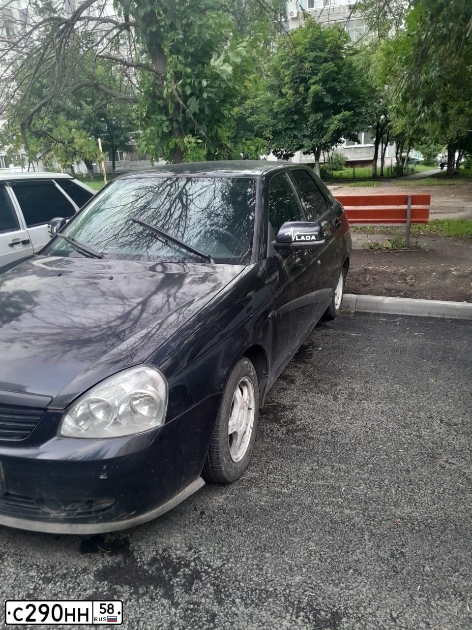 Фото автомобиля LADA 2172 PRIORA, 2009 — госномер С290НН58. Цвет: СИНЕ-ЧЕРНЫЙ