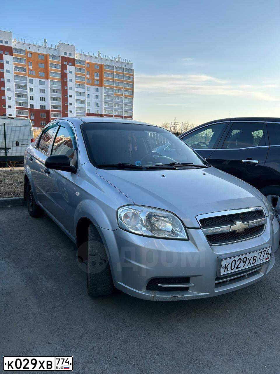 Фото автомобиля CHEVROLET AVEO, 2008 — госномер А444РВ174. Цвет: Серебристый