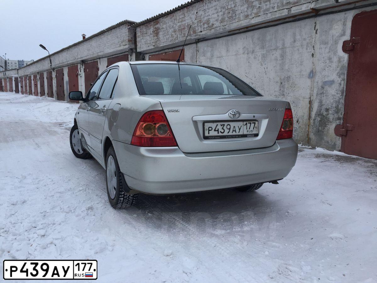 Фото автомобиля TOYOTA COROLLA, 2005 — госномер Х677ВМ138. Цвет: СЕРЫЙ МЕТАЛЛИК