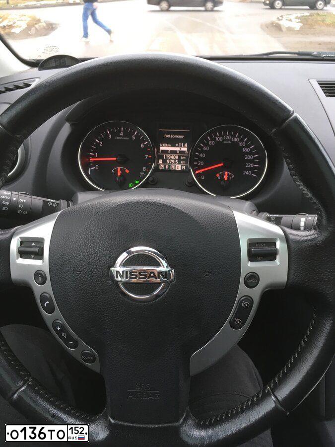 Фото автомобиля NISSAN QASHQAI, 2011 — госномер А705ТХ147. Цвет: ФИОЛЕТОВЫЙ