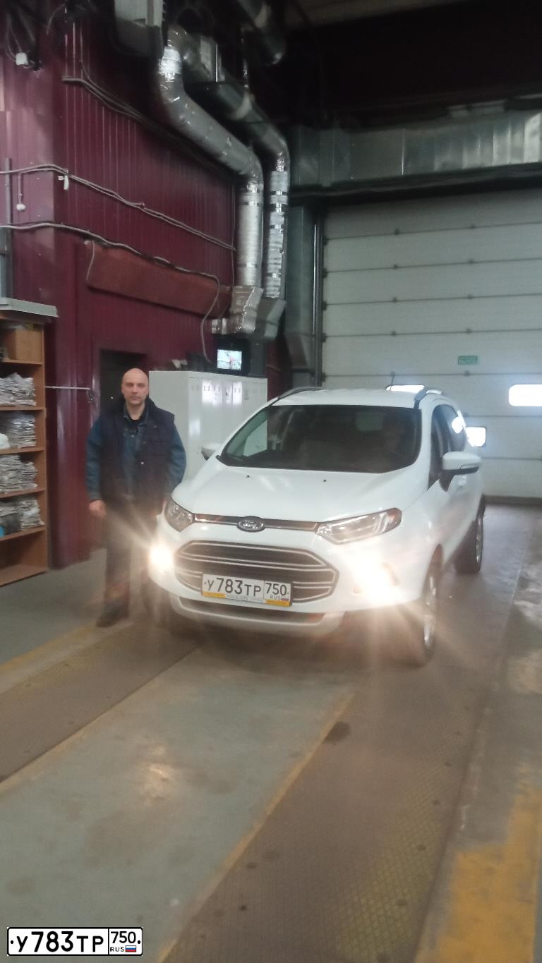 Фото автомобиля FORD ECOSPORT, 2018 — госномер О026ОЕ797. Цвет: Белый