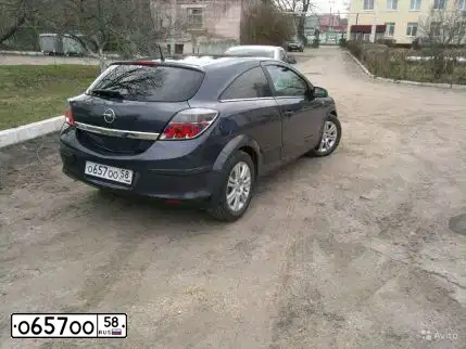 Фото автомобиля OPEL ASTRA, 2008 — госномер О657ОО58. Цвет: ТЕМНО-СЕРЫЙ