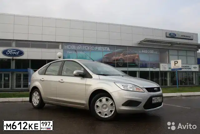 Фото автомобиля FORD FOCUS, 2010 — госномер М612КЕ197. Цвет: СЕРЕБРИСТЫЙ