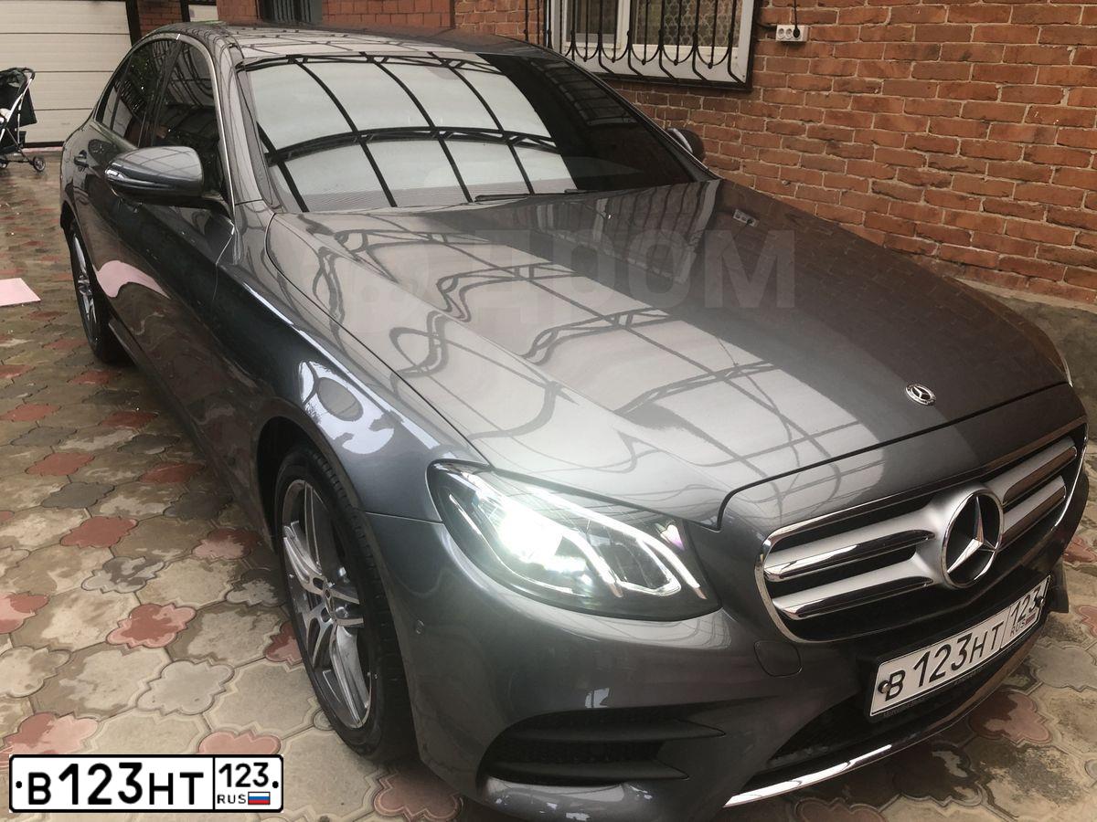 Фото автомобиля MERCEDES E-KLASSE, 2018 — госномер М563АА198. Цвет: СЕРЫЙ