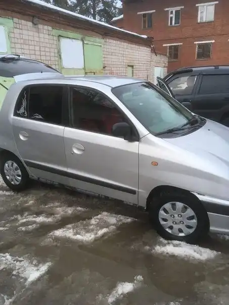 Фото автомобиля ХЕНДЭ ATOS 1.0I, 2001 — госномер Х623ЕО196. Цвет: СЕРЕБРИСТЫЙ