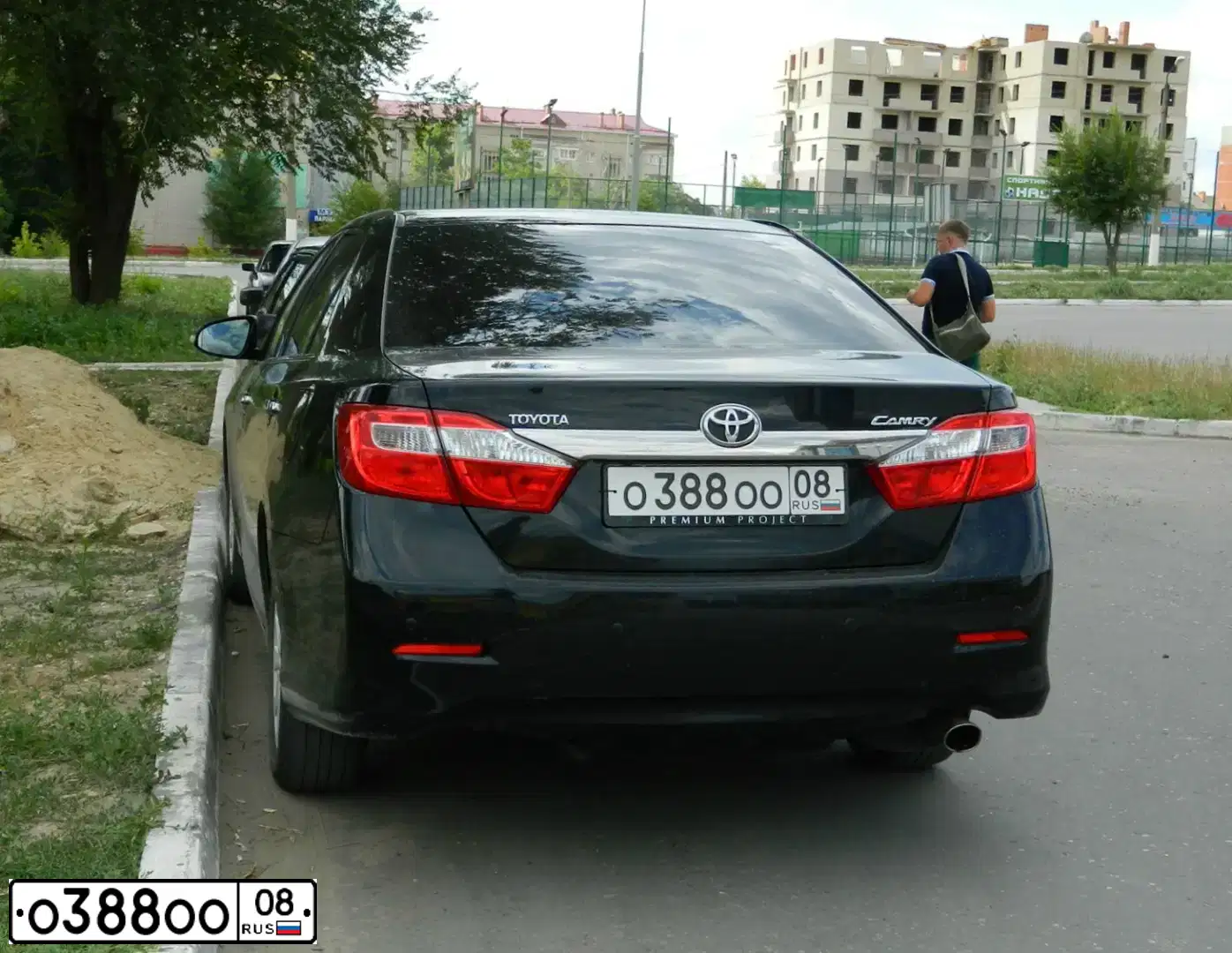 Фото автомобиля MITSUBISHI OUTLANDER, 2014 — госномер Е099НУ08. Цвет: Белый
