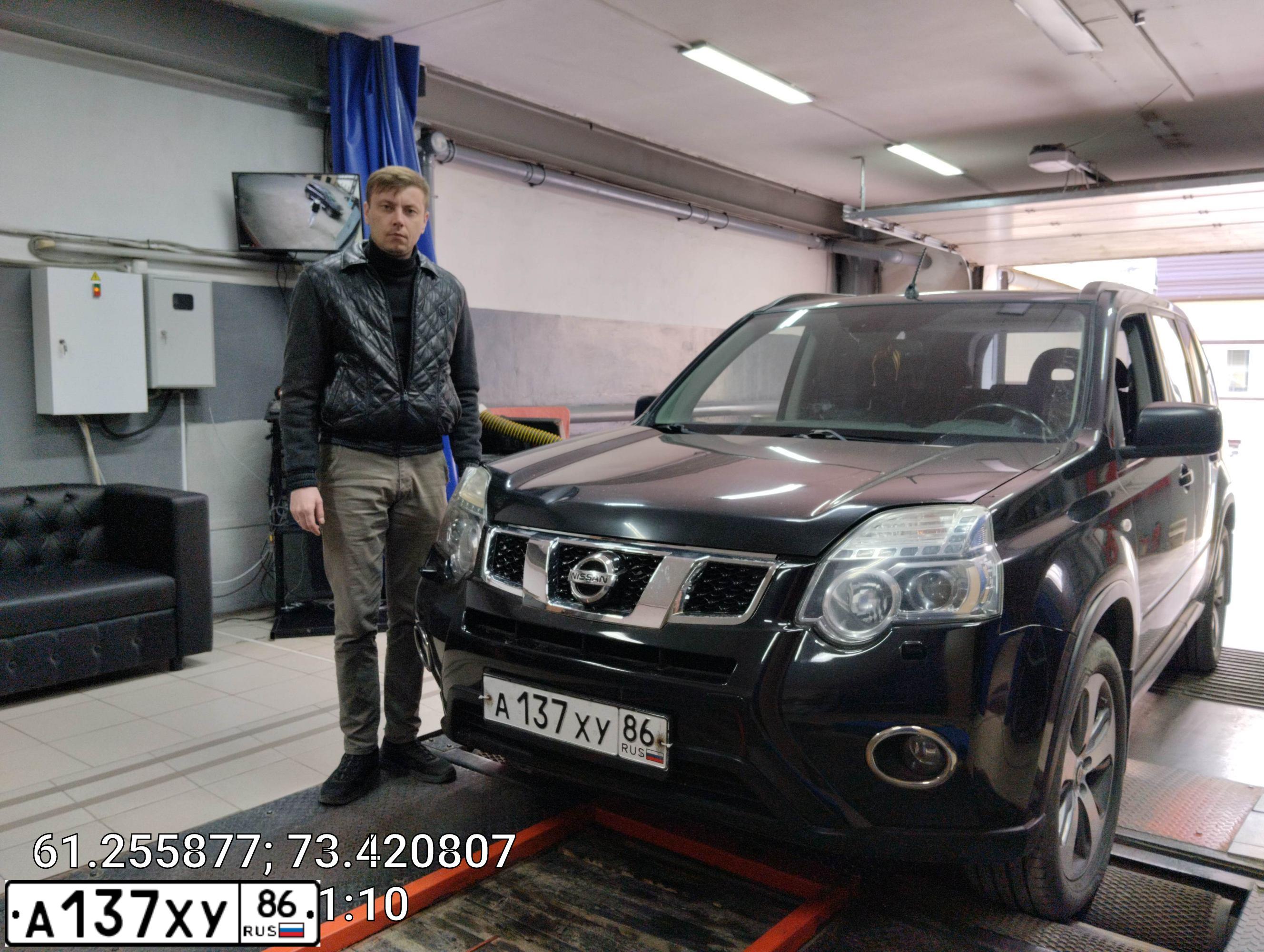 Фото автомобиля NISSAN X-TRAIL, 2012 — госномер О150РУ196. Цвет: ЧЕРНЫЙ