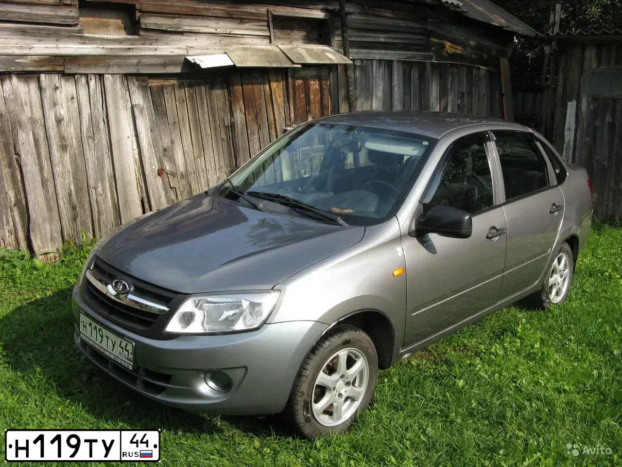 Фото автомобиля LADA 2190 GRANTA, 2012 — госномер Х585МК163. Цвет: ТЕМНО-СЕРЫЙ