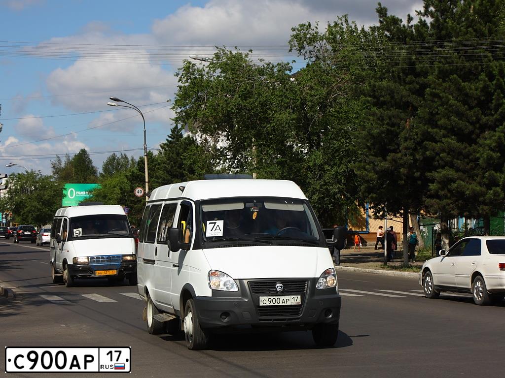 Фото автомобиля LADA 2170 PRIORA, 2012 — госномер Е700АЕ17. Цвет: СИНИЙ