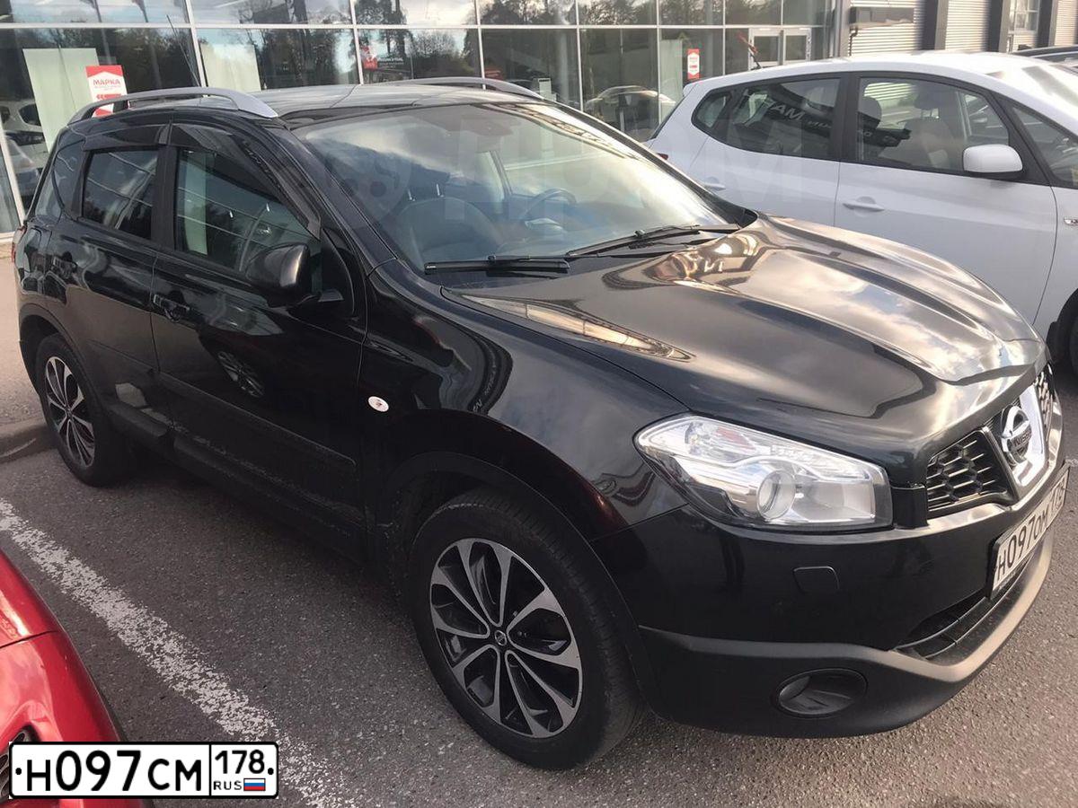 Фото автомобиля LADA 2190 GRANTA, 2013 — госномер Н097СМ178. Цвет: СЕРЕБРИСТЫЙ