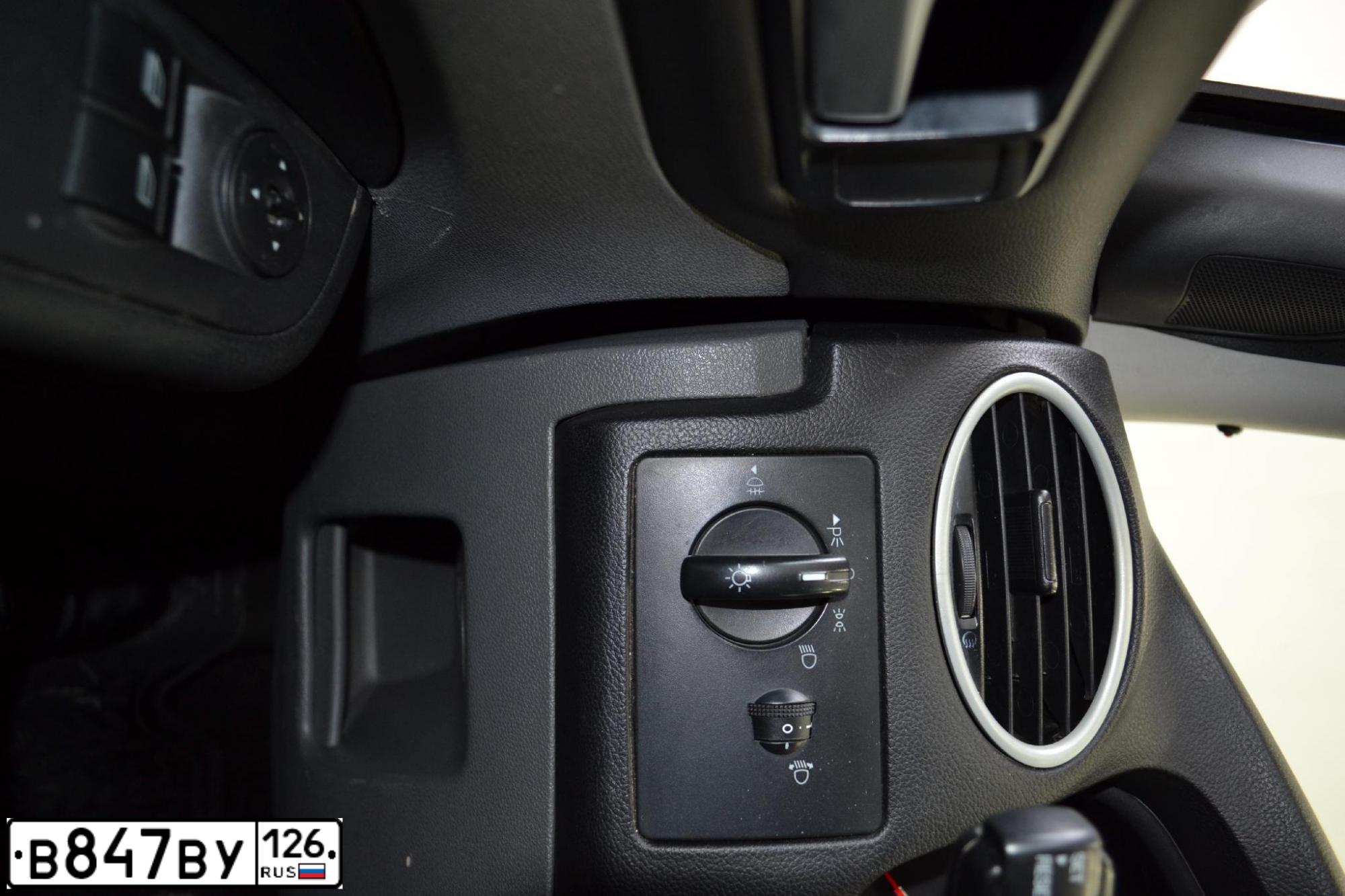 Фото автомобиля FORD FOCUS, 2008 — госномер У167РТ123. Цвет: СЕРЫЙ