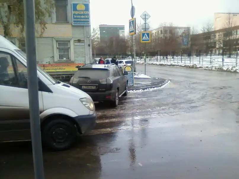 Фото автомобиля LEXUS RX, 2006 — госномер Х791ХА774. Цвет: ЧЕРНЫЙ