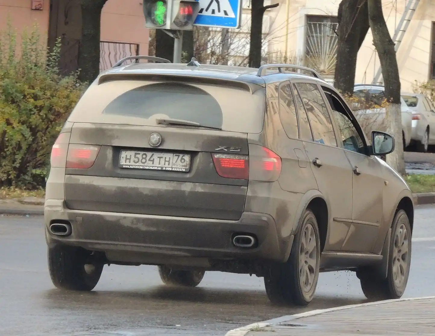Фото автомобиля BMW X5, 2007 — госномер Н330СР76. Цвет: ЧЕРНЫЙ