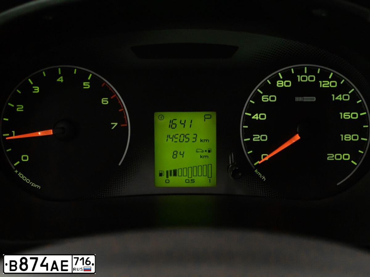 Фото автомобиля LADA 2190 GRANTA, 2013 — госномер В874АЕ716. Цвет: Серебристый