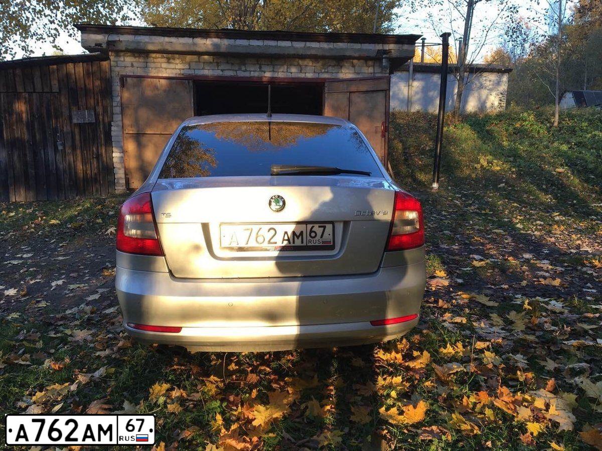 Фото автомобиля SKODA OCTAVIA, 2010 — госномер А762АМ67. Цвет: СЕРЕБРИСТЫЙ