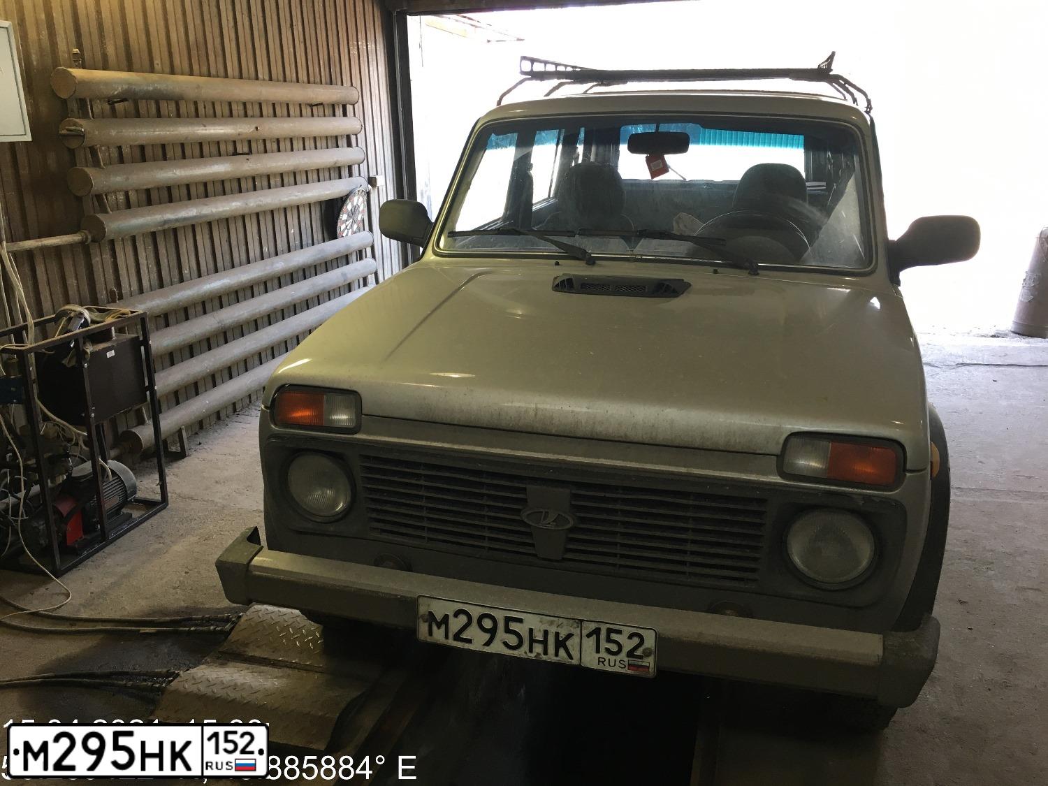 Фото автомобиля LADA 2131 NIVA, 2013 — госномер М295НК152. Цвет: Светло-Серебристый металлик