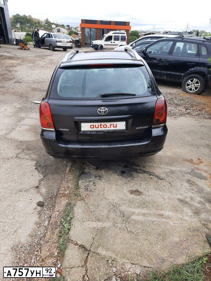 Фото автомобиля TOYOTA AVENSIS, 2004 — госномер Н621ТР82. Цвет: ЧЕРНЫЙ