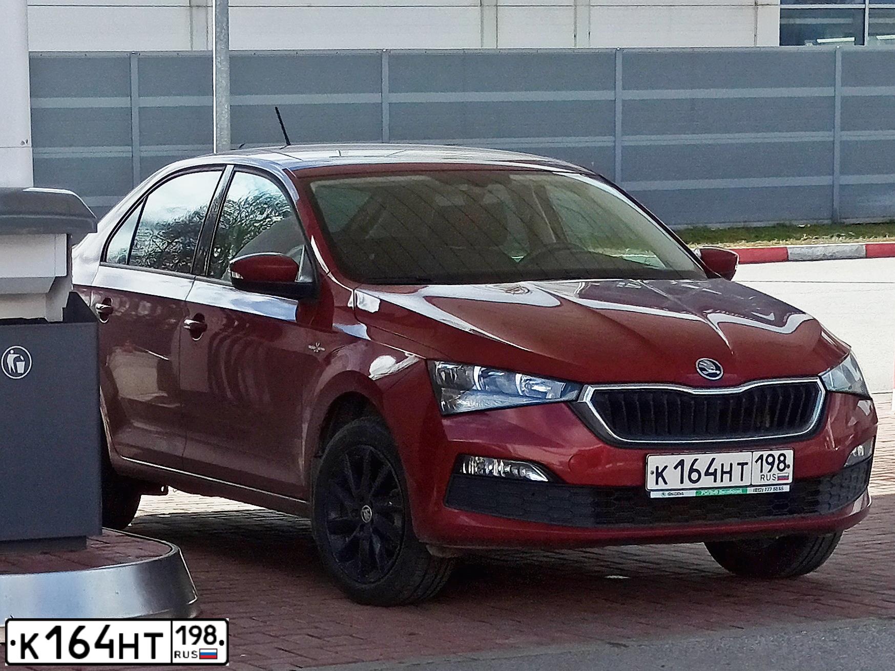 Фото автомобиля SKODA RAPID, 2020 — госномер К164НТ198. Цвет: Красный