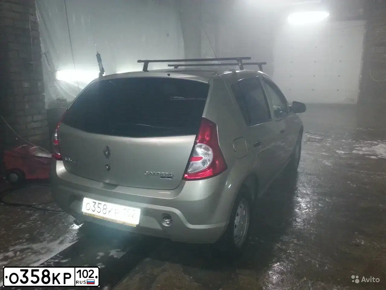 Фото автомобиля RENAULT SANDERO, 2012 — госномер А409СО716. Цвет: БЕЖЕВЫЙ